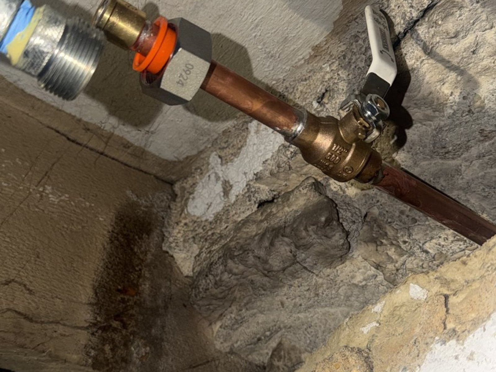 Water shut-off valve